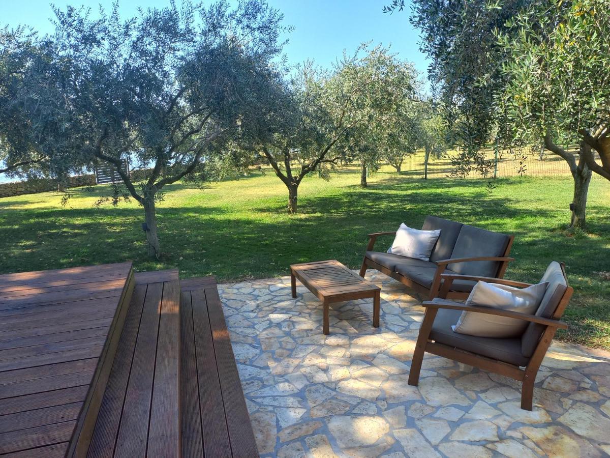 Beach House Ive With Jacuzzi, Pool, Playground And Bbq In An Olive Grove With A Beach, Pomer - Istria Buitenkant foto