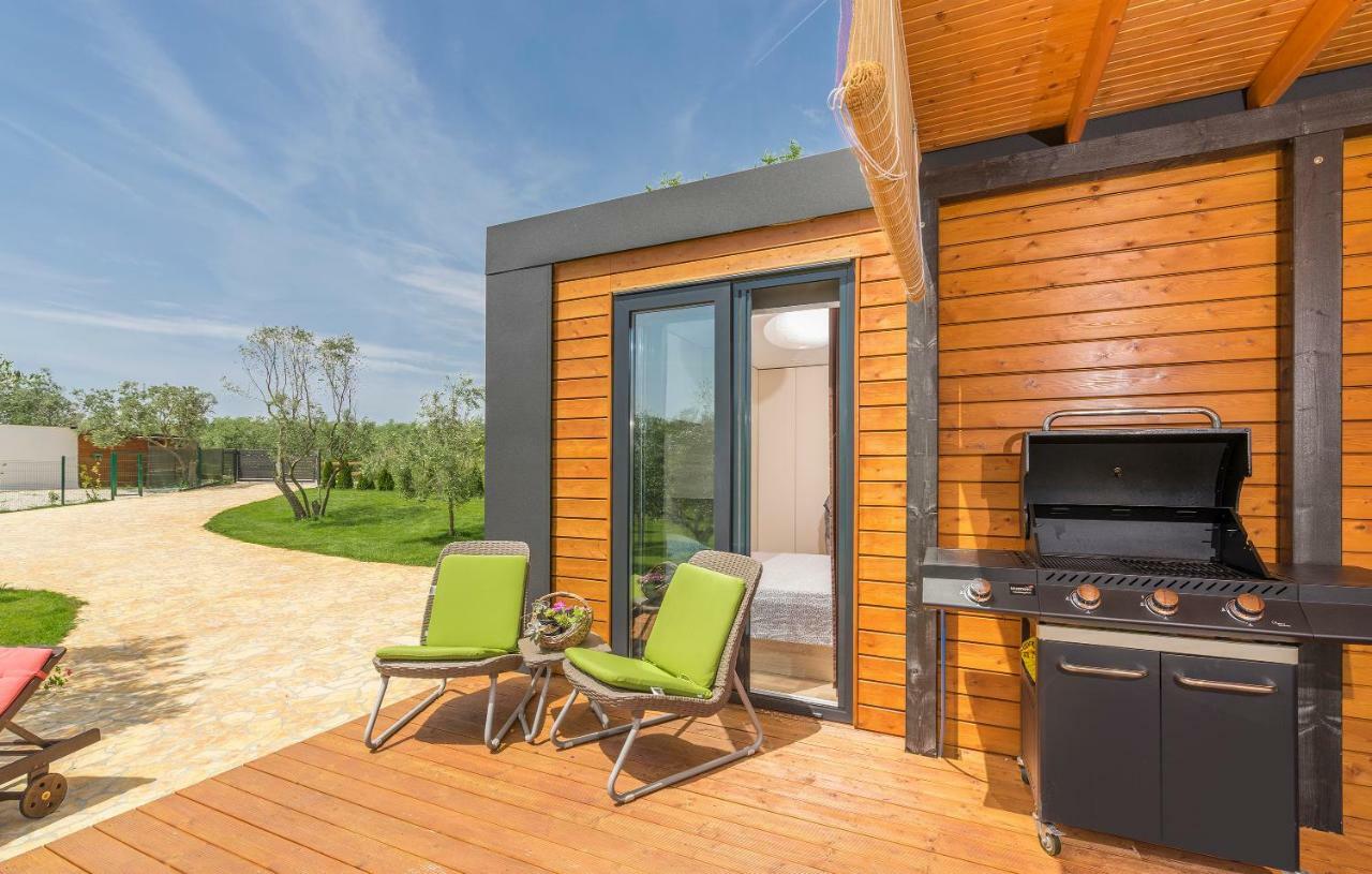 Beach House Ive With Jacuzzi, Pool, Playground And Bbq In An Olive Grove With A Beach, Pomer - Istria Buitenkant foto