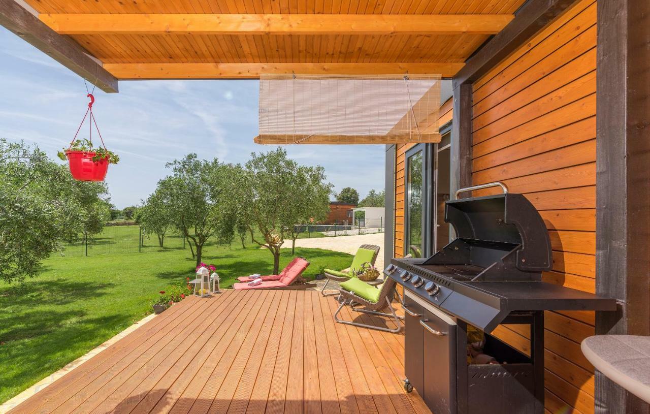 Beach House Ive With Jacuzzi, Pool, Playground And Bbq In An Olive Grove With A Beach, Pomer - Istria Buitenkant foto