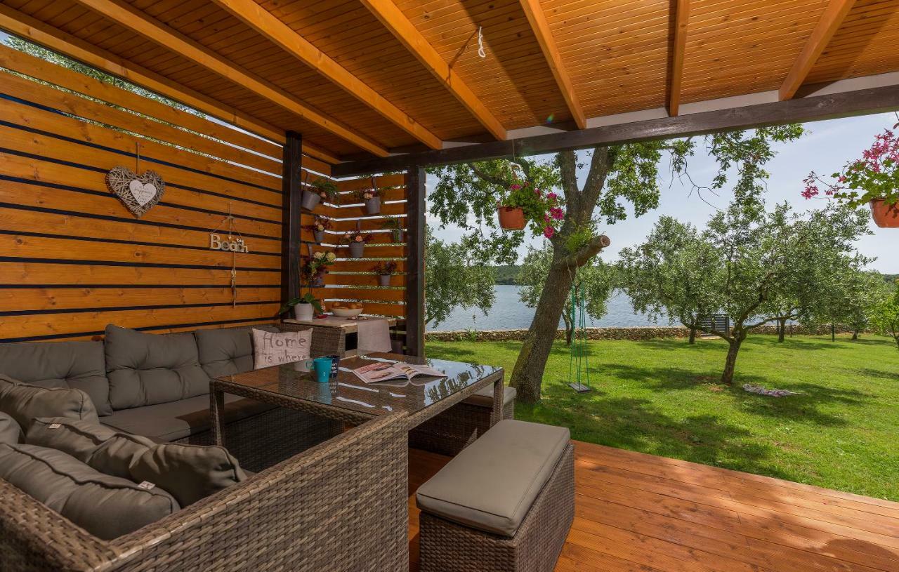 Beach House Ive With Jacuzzi, Pool, Playground And Bbq In An Olive Grove With A Beach, Pomer - Istria Buitenkant foto
